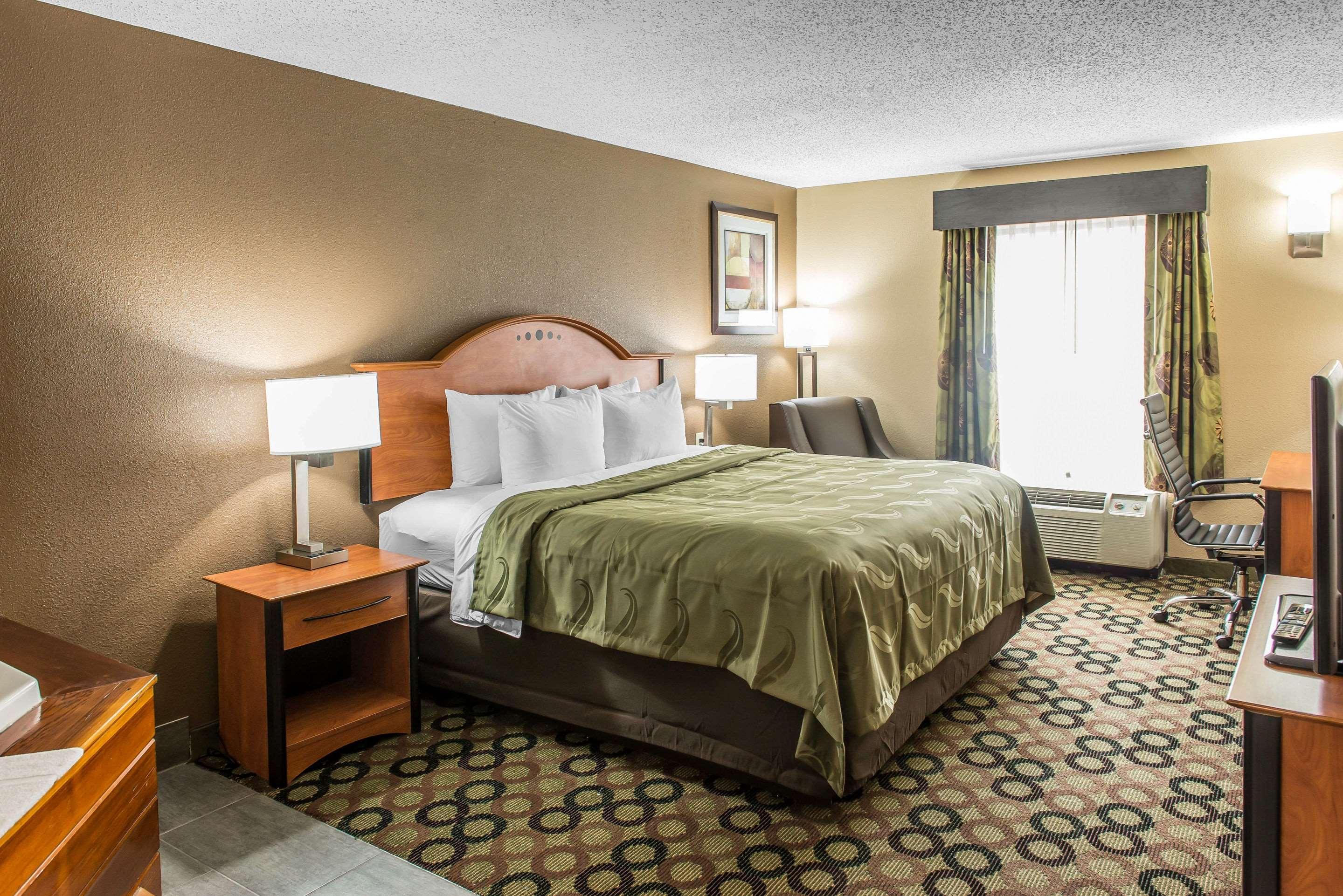 Quality Inn & Suites Columbus Esterno foto