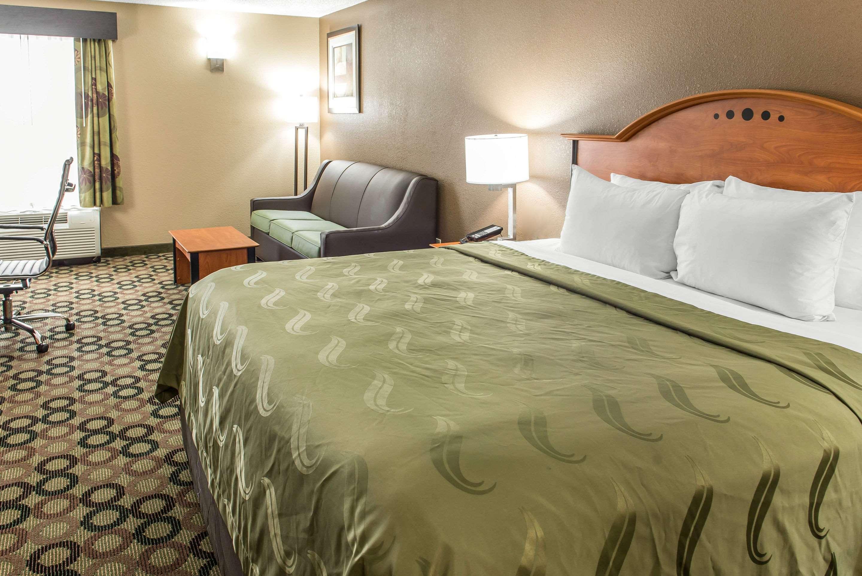 Quality Inn & Suites Columbus Esterno foto